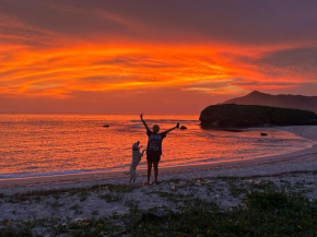 Mama Nings Beach Hotel